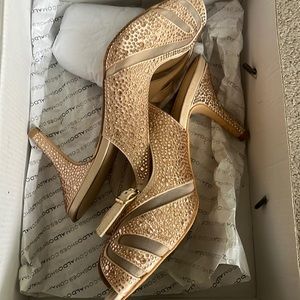 Wore them once for my wedding. Haven’t used them again.